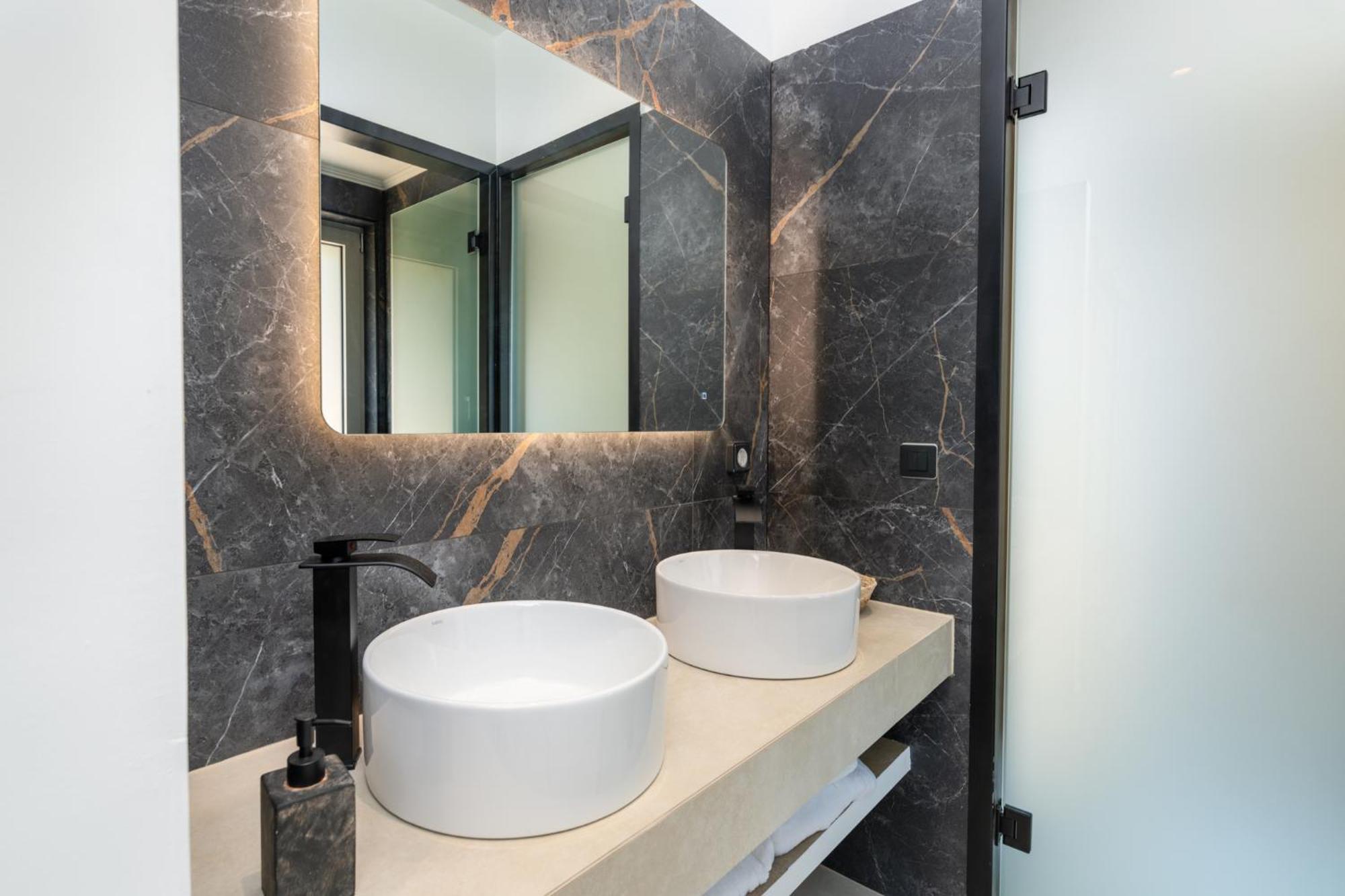 Mellamare Luxury Suites Атаніон Екстер'єр фото